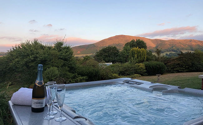 Summer holidays in Shropshire:  The Oaks Holiday home in Church Stretton